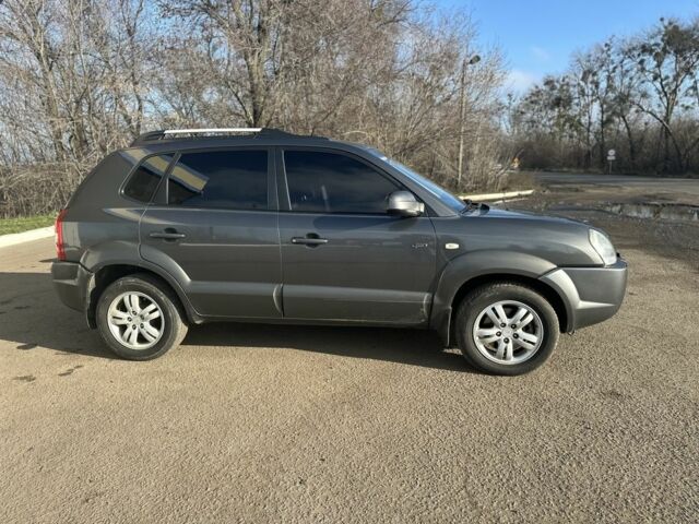 Серый Хендай Туксон, объемом двигателя 0 л и пробегом 170 тыс. км за 8500 $, фото 19 на Automoto.ua