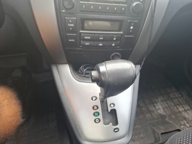 Серый Хендай Туксон, объемом двигателя 2 л и пробегом 136 тыс. км за 8999 $, фото 10 на Automoto.ua