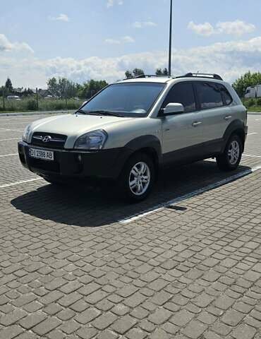 Сірий Хендай Туксон, об'ємом двигуна 1.98 л та пробігом 177 тис. км за 8500 $, фото 7 на Automoto.ua