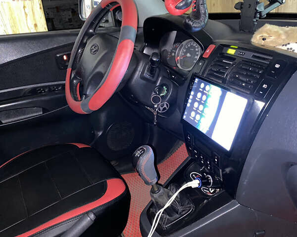 Сірий Хендай Туксон, об'ємом двигуна 2.02 л та пробігом 226 тис. км за 9200 $, фото 7 на Automoto.ua