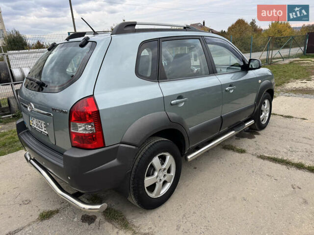 Хендай Туксон 2008 в Новой Ушице на Automoto.ua Серый Хендай Туксон, объемом двигателя 1.98 л и пробегом 229 тыс. км за 8200 $, фото 16 на Automoto.ua