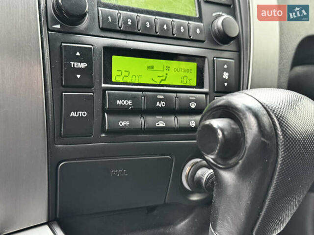 Сірий Хендай Туксон, об'ємом двигуна 2 л та пробігом 213 тис. км за 8500 $, фото 37 на Automoto.ua