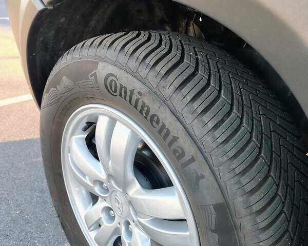 Хендай Туксон 2008 у Вінниці на Automoto.ua Сірий Хендай Туксон, об'ємом двигуна 1.98 л та пробігом 126 тис. км за 8350 $, фото 13 на Automoto.ua