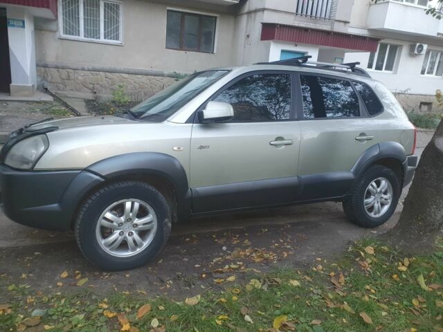 Хендай Туксон 2008 у Тернополі на Automoto.ua Сірий Хендай Туксон, об'ємом двигуна 2 л та пробігом 186 тис. км за 6600 $, фото 10 на Automoto.ua