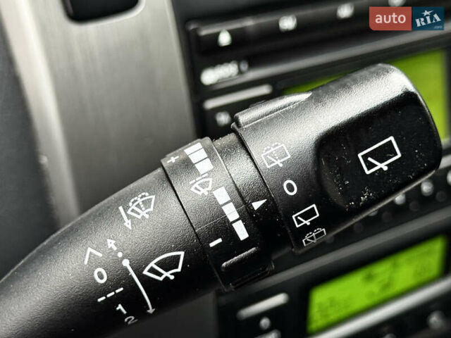 Сірий Хендай Туксон, об'ємом двигуна 2 л та пробігом 213 тис. км за 8500 $, фото 35 на Automoto.ua