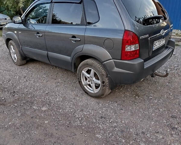 Сірий Хендай Туксон, об'ємом двигуна 2 л та пробігом 194 тис. км за 8700 $, фото 5 на Automoto.ua