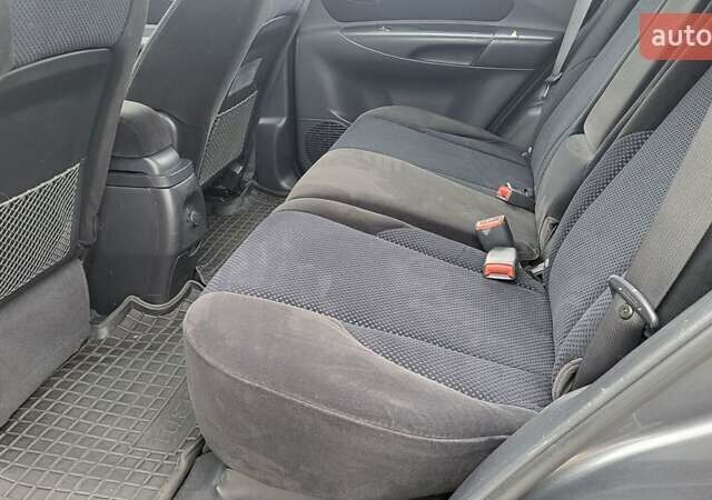 Серый Хендай Туксон, объемом двигателя 1.98 л и пробегом 177 тыс. км за 8200 $, фото 15 на Automoto.ua