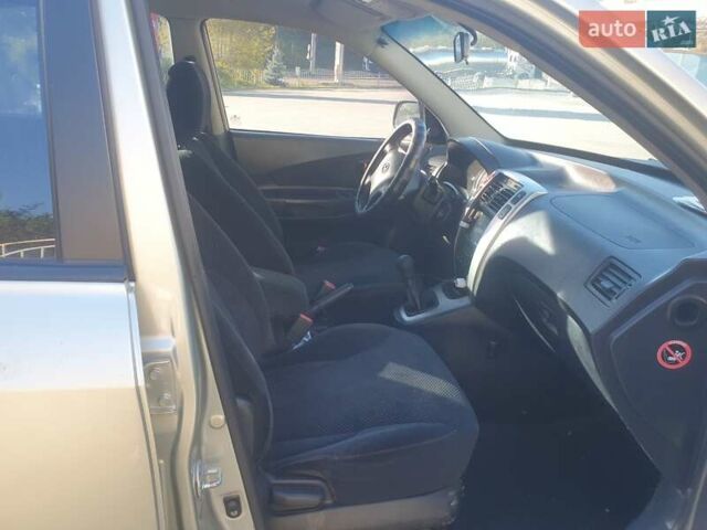 Хендай Туксон 2008 у Тернополі на Automoto.ua Сірий Хендай Туксон, об'ємом двигуна 1.98 л та пробігом 186 тис. км за 6600 $, фото 20 на Automoto.ua