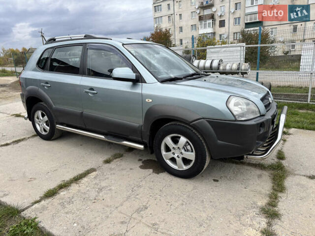 Хендай Туксон 2008 в Новой Ушице на Automoto.ua Серый Хендай Туксон, объемом двигателя 1.98 л и пробегом 229 тыс. км за 8200 $, фото 13 на Automoto.ua