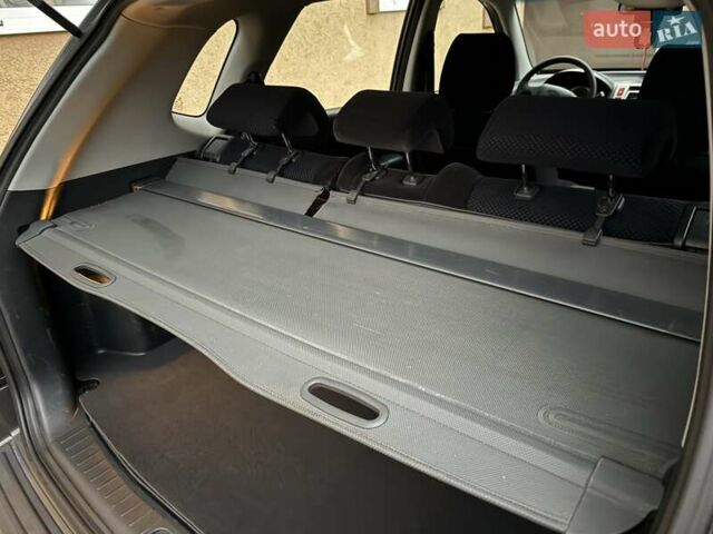 Хендай Туксон 2008 в Миргороде на Automoto.ua Серый Хендай Туксон, объемом двигателя 1.98 л и пробегом 177 тыс. км за 7950 $, фото 44 на Automoto.ua