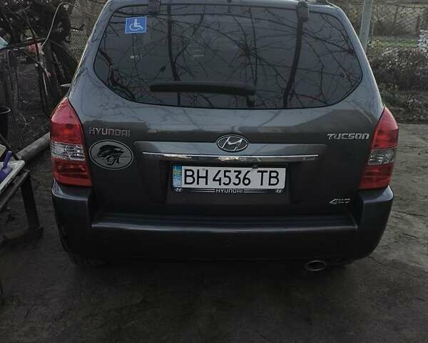 Серый Хендай Туксон, объемом двигателя 2 л и пробегом 197 тыс. км за 8700 $, фото 14 на Automoto.ua