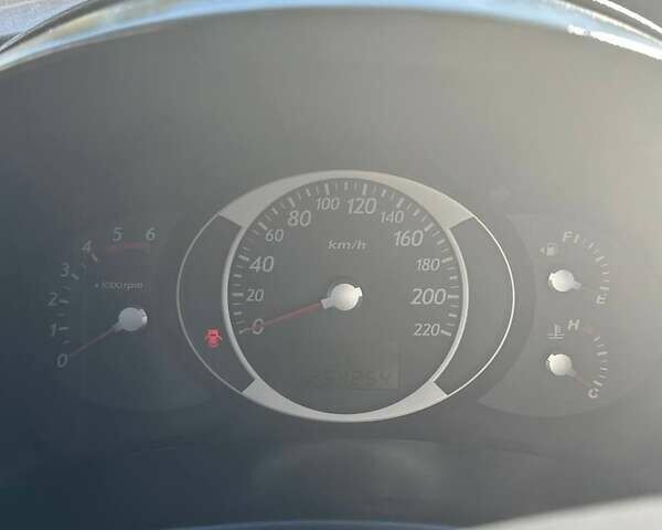 Серый Хендай Туксон, объемом двигателя 1.99 л и пробегом 255 тыс. км за 5800 $, фото 19 на Automoto.ua