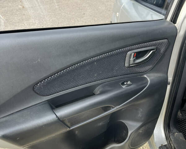 Сірий Хендай Туксон, об'ємом двигуна 1.98 л та пробігом 210 тис. км за 4999 $, фото 14 на Automoto.ua