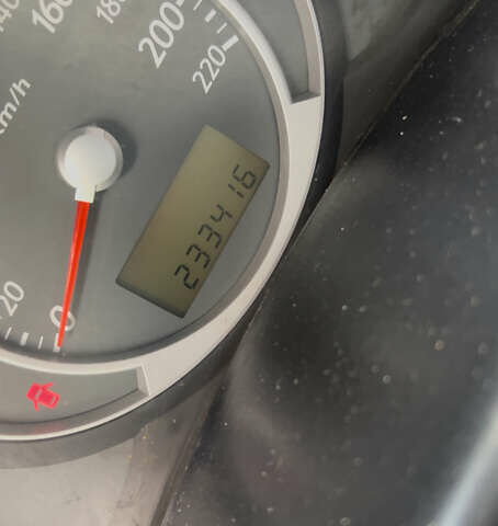 Серый Хендай Туксон, объемом двигателя 1.98 л и пробегом 233 тыс. км за 7800 $, фото 6 на Automoto.ua