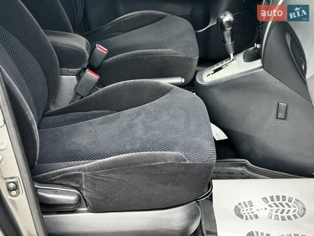 Сірий Хендай Туксон, об'ємом двигуна 2 л та пробігом 213 тис. км за 8500 $, фото 31 на Automoto.ua