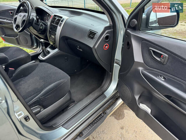 Хендай Туксон 2008 в Новой Ушице на Automoto.ua Серый Хендай Туксон, объемом двигателя 1.98 л и пробегом 229 тыс. км за 8200 $, фото 37 на Automoto.ua