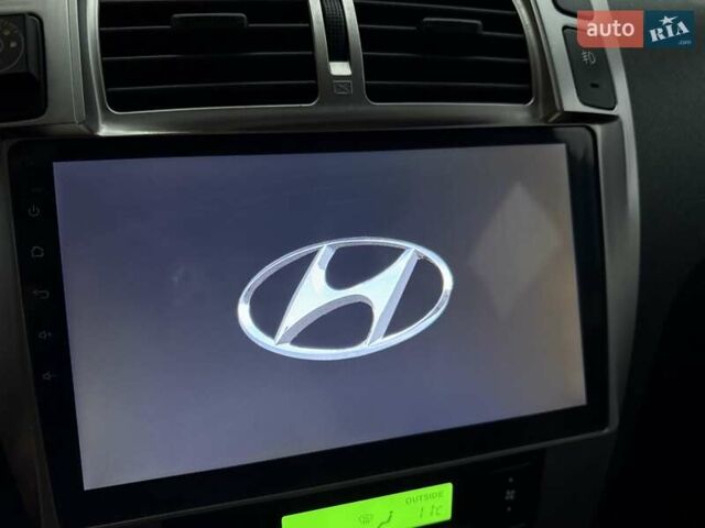 Хендай Туксон 2008 в Миргороде на Automoto.ua Серый Хендай Туксон, объемом двигателя 1.98 л и пробегом 177 тыс. км за 7950 $, фото 46 на Automoto.ua