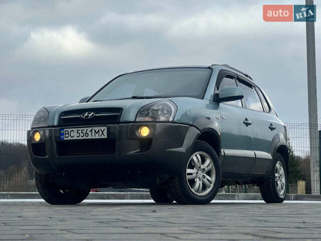 Хендай Туксон 2008 в Трускавце на Automoto.ua Серый Хендай Туксон, объемом двигателя 1.98 л и пробегом 320 тыс. км за 7399 $, фото 6 на Automoto.ua