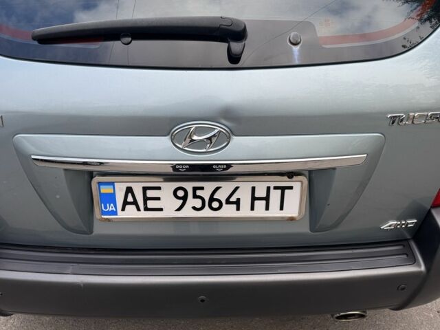 Сірий Хендай Туксон, об'ємом двигуна 2 л та пробігом 169 тис. км за 8000 $, фото 2 на Automoto.ua