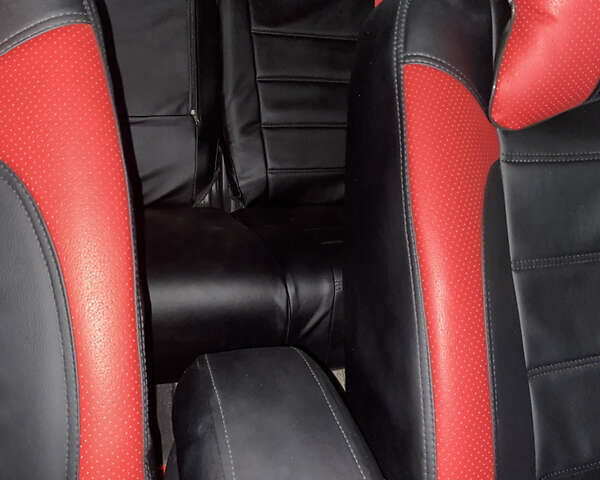 Сірий Хендай Туксон, об'ємом двигуна 2.02 л та пробігом 226 тис. км за 9200 $, фото 4 на Automoto.ua