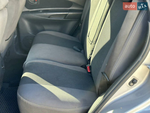 Серый Хендай Туксон, объемом двигателя 1.99 л и пробегом 333 тыс. км за 8199 $, фото 9 на Automoto.ua