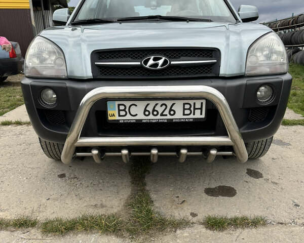 Хендай Туксон 2008 в Новой Ушице на Automoto.ua Серый Хендай Туксон, объемом двигателя 1.98 л и пробегом 229 тыс. км за 8200 $, фото 9 на Automoto.ua