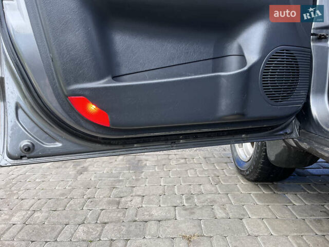 Серый Хендай Туксон, объемом двигателя 2 л и пробегом 198 тыс. км за 8900 $, фото 11 на Automoto.ua