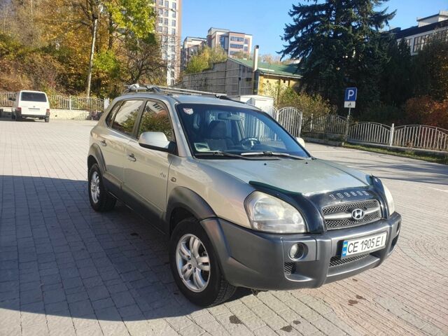 Хендай Туксон 2008 у Тернополі на Automoto.ua Сірий Хендай Туксон, об'ємом двигуна 2 л та пробігом 186 тис. км за 6600 $, фото 7 на Automoto.ua