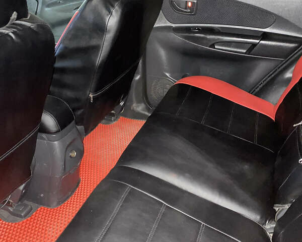 Сірий Хендай Туксон, об'ємом двигуна 2.02 л та пробігом 226 тис. км за 9200 $, фото 14 на Automoto.ua