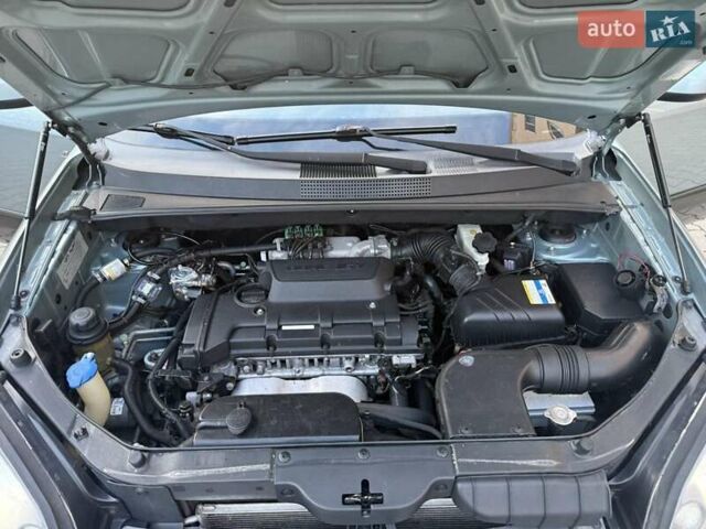 Серый Хендай Туксон, объемом двигателя 2 л и пробегом 217 тыс. км за 8200 $, фото 18 на Automoto.ua