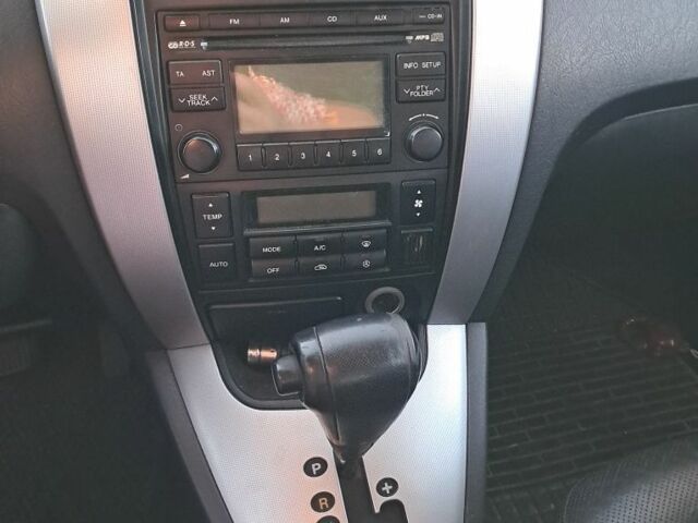 Серый Хендай Туксон, объемом двигателя 2.7 л и пробегом 244 тыс. км за 7200 $, фото 9 на Automoto.ua