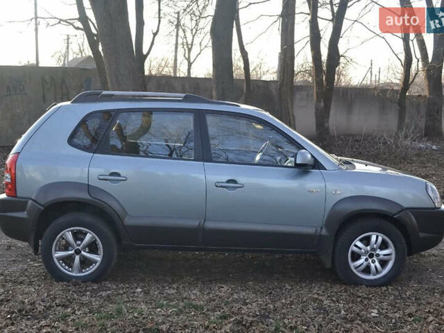 Сірий Хендай Туксон, об'ємом двигуна 2.02 л та пробігом 226 тис. км за 9200 $, фото 20 на Automoto.ua