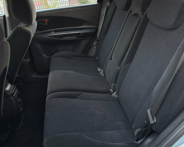 Серый Хендай Туксон, объемом двигателя 1.98 л и пробегом 246 тыс. км за 7500 $, фото 14 на Automoto.ua