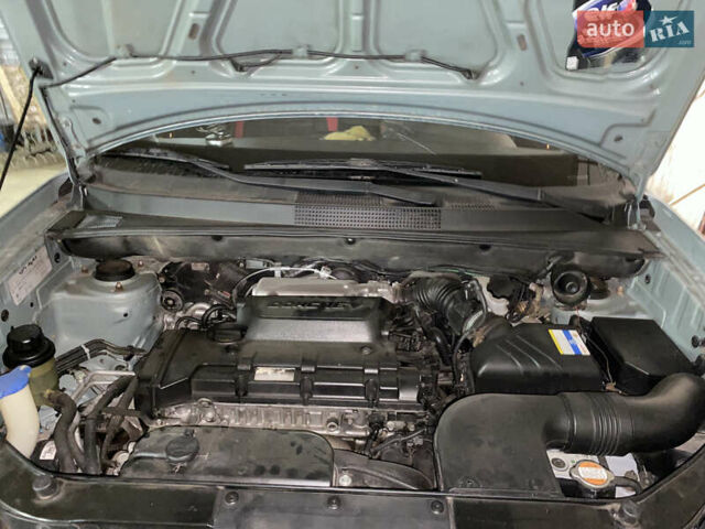 Сірий Хендай Туксон, об'ємом двигуна 2.02 л та пробігом 226 тис. км за 9200 $, фото 28 на Automoto.ua