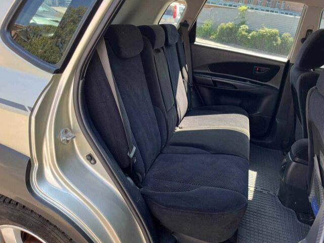 Серый Хендай Туксон, объемом двигателя 2 л и пробегом 265 тыс. км за 7599 $, фото 8 на Automoto.ua