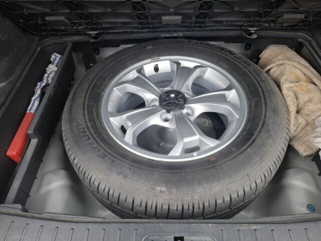 Серый Хендай Туксон, объемом двигателя 2 л и пробегом 136 тыс. км за 8999 $, фото 4 на Automoto.ua