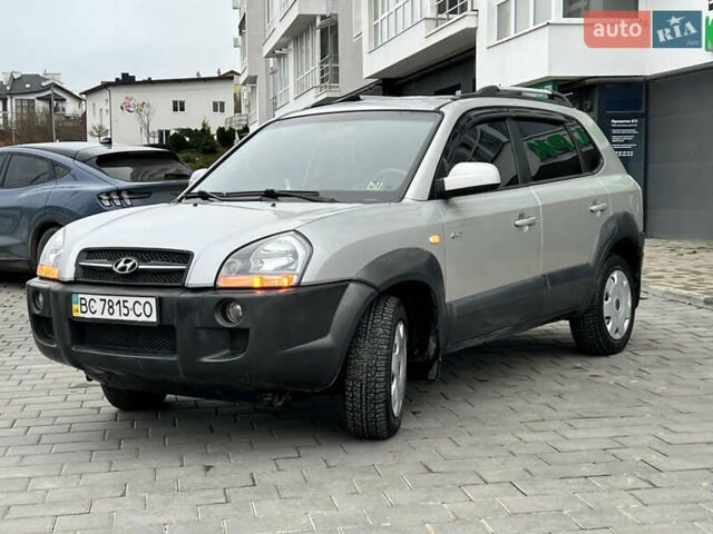 Серый Хендай Туксон, объемом двигателя 2 л и пробегом 176 тыс. км за 8300 $, фото 12 на Automoto.ua