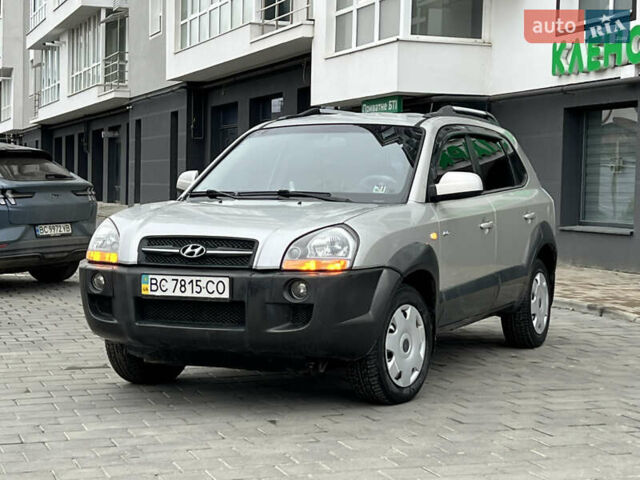 Серый Хендай Туксон, объемом двигателя 2 л и пробегом 176 тыс. км за 8300 $, фото 13 на Automoto.ua