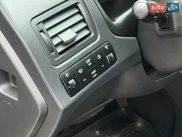 Серый Хендай Туксон, объемом двигателя 2.7 л и пробегом 210 тыс. км за 9290 $, фото 11 на Automoto.ua