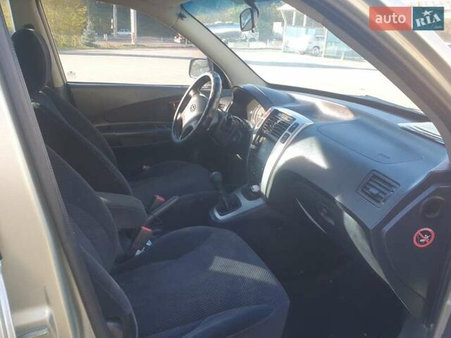 Хендай Туксон 2008 у Тернополі на Automoto.ua Сірий Хендай Туксон, об'ємом двигуна 1.98 л та пробігом 186 тис. км за 6600 $, фото 23 на Automoto.ua