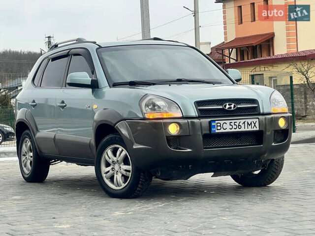 Хендай Туксон 2008 в Трускавце на Automoto.ua Серый Хендай Туксон, объемом двигателя 1.98 л и пробегом 320 тыс. км за 7399 $, фото 11 на Automoto.ua