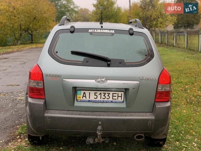 Хендай Туксон 2008 в Яготине на Automoto.ua Серый Хендай Туксон, объемом двигателя 2 л и пробегом 285 тыс. км за 8500 $, фото 2 на Automoto.ua