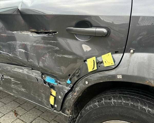 Сірий Хендай Туксон, об'ємом двигуна 1.99 л та пробігом 221 тис. км за 6000 $, фото 26 на Automoto.ua