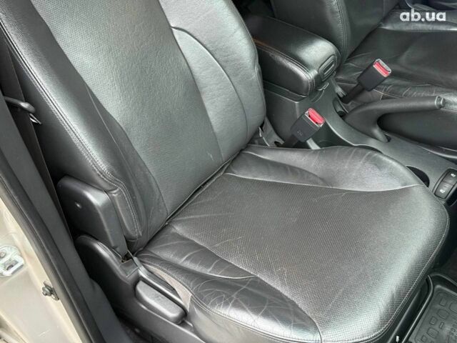 Сірий Хендай Туксон, об'ємом двигуна 2.7 л та пробігом 210 тис. км за 9290 $, фото 21 на Automoto.ua