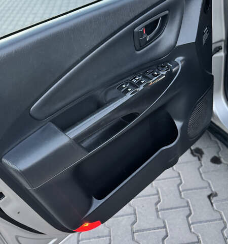 Хендай Туксон 2008 у Зборів на Automoto.ua Сірий Хендай Туксон, об'ємом двигуна 1.99 л та пробігом 228 тис. км за 8500 $, фото 18 на Automoto.ua