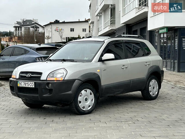 Серый Хендай Туксон, объемом двигателя 2 л и пробегом 176 тыс. км за 8300 $, фото 21 на Automoto.ua