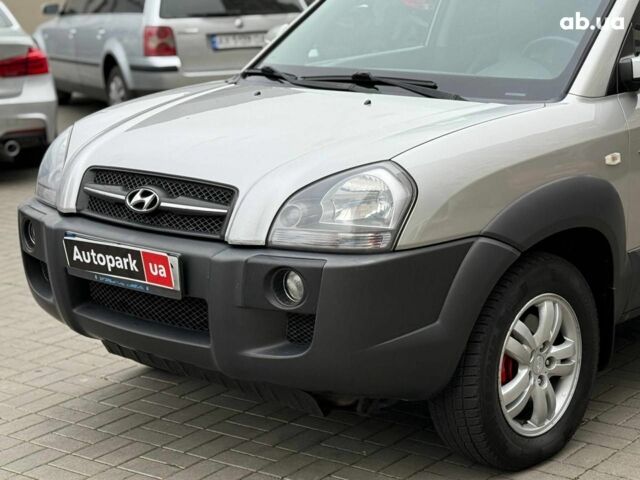 Сірий Хендай Туксон, об'ємом двигуна 2.7 л та пробігом 210 тис. км за 9290 $, фото 7 на Automoto.ua