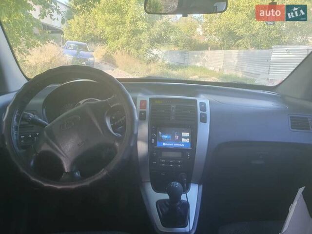 Хендай Туксон 2008 у Тернополі на Automoto.ua Сірий Хендай Туксон, об'ємом двигуна 1.98 л та пробігом 186 тис. км за 6600 $, фото 18 на Automoto.ua