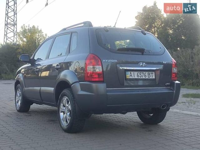 Сірий Хендай Туксон, об'ємом двигуна 2 л та пробігом 234 тис. км за 8750 $, фото 8 на Automoto.ua