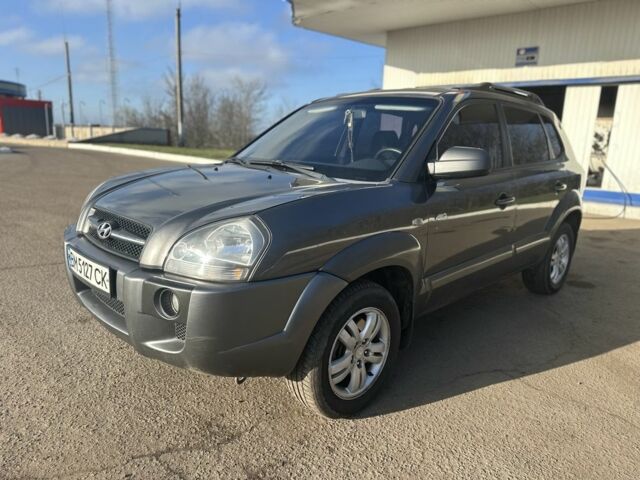 Серый Хендай Туксон, объемом двигателя 0 л и пробегом 170 тыс. км за 8500 $, фото 11 на Automoto.ua